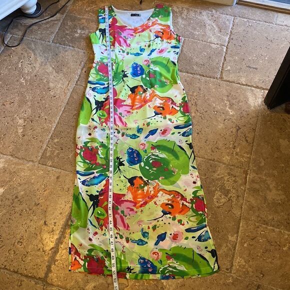 Size med bright water color print maxi dress - Picture 10 of 11